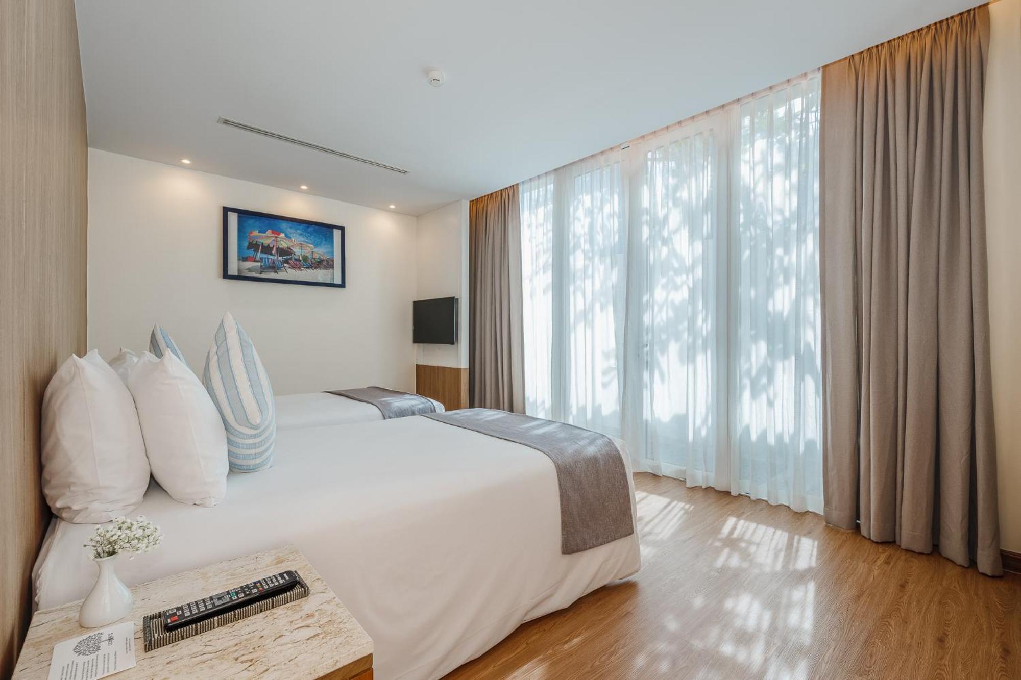 Splash Beach Resort, Maikhao Phuket - Sha Extra Plus Mai Khao Exterior photo A bedroom at the hotel